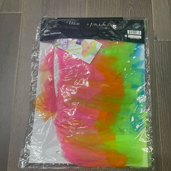 Western fashion neon petticoat tutu. NWT. One size - Picture 5 of 5